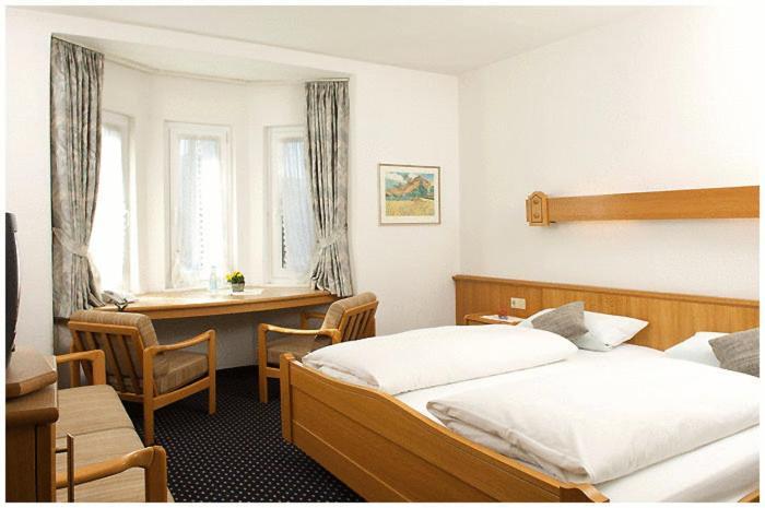 Hotel Bayerischer Hof ลินเดนแบร์ก เอม อัลกอย ภายนอก รูปภาพ